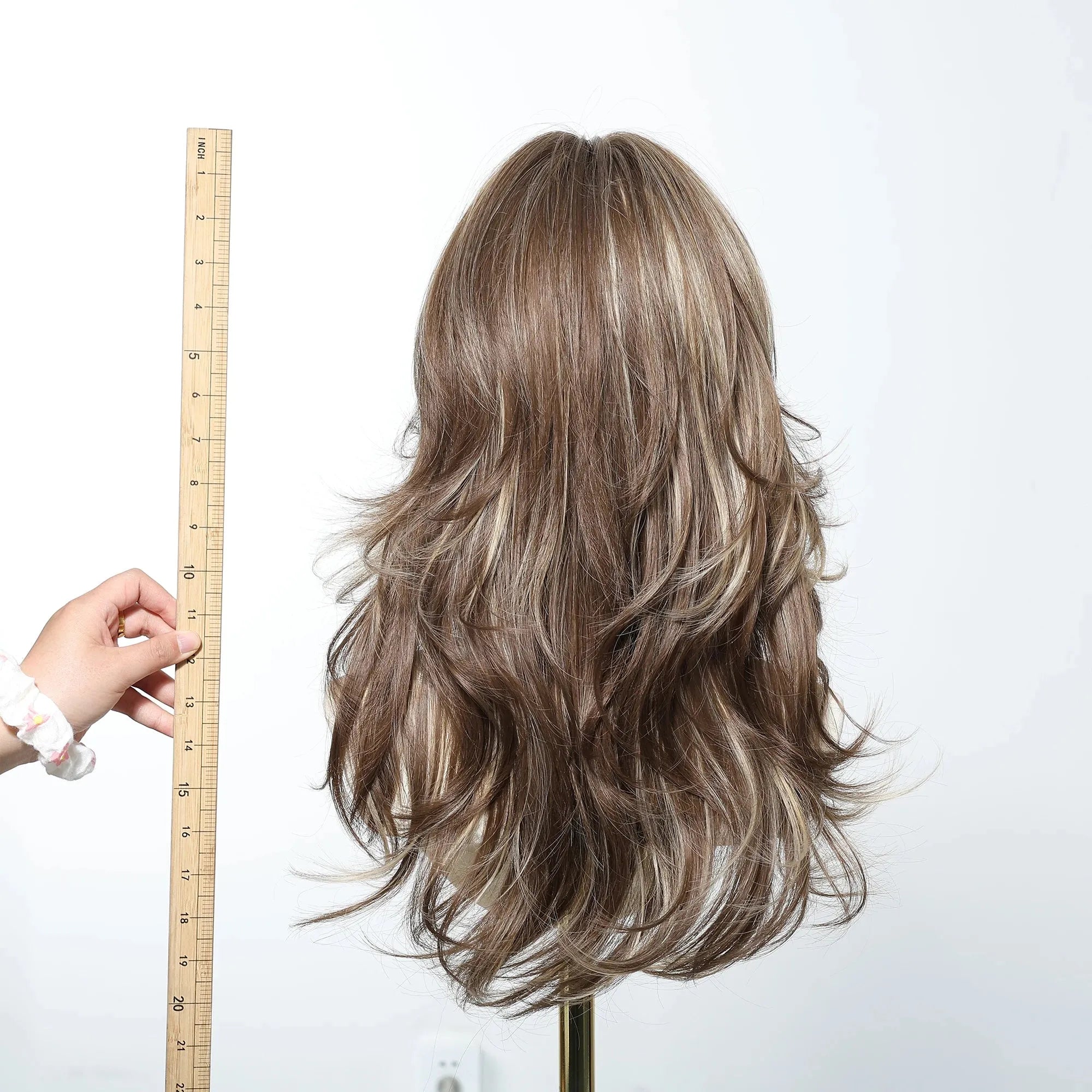 Blonde Wavy Synthetic Wig – Side Bangs, Long & Layered