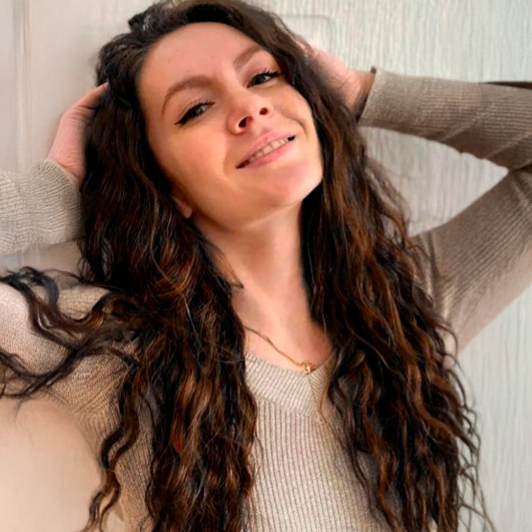 20” Wavy Clip-In Hair Extension – Brown with Highlights