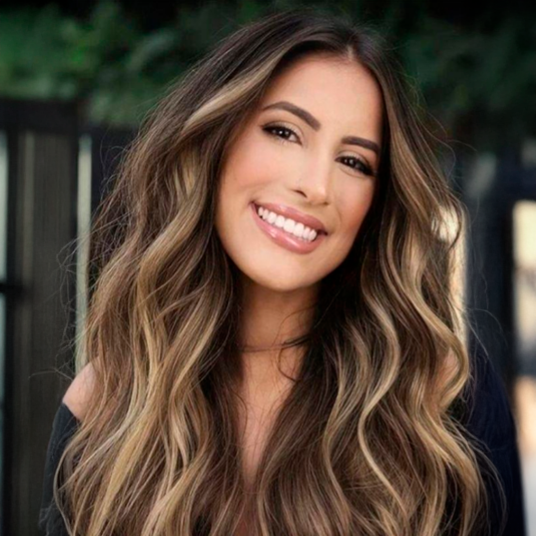 20” Wavy Clip-In Hair Extension – Brown with Highlights