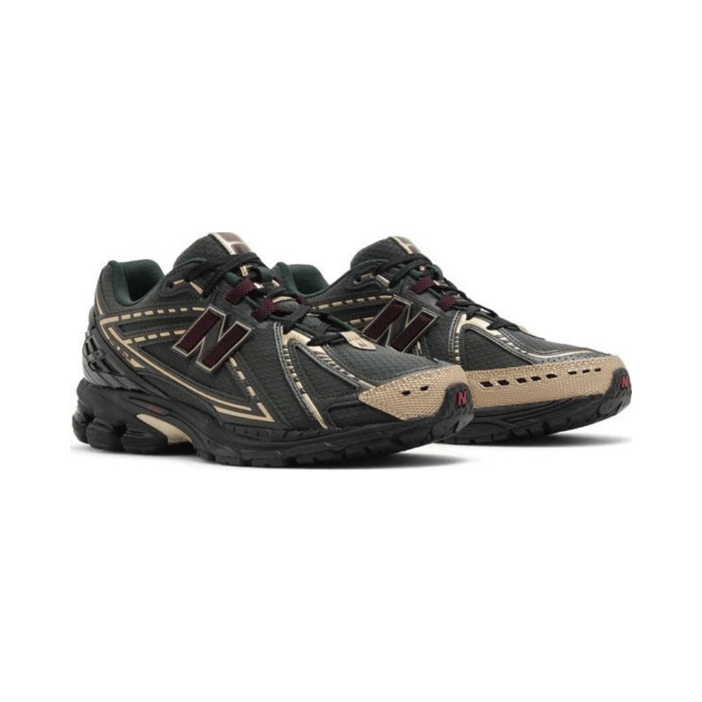 1906R Kith x New Balance "Black"