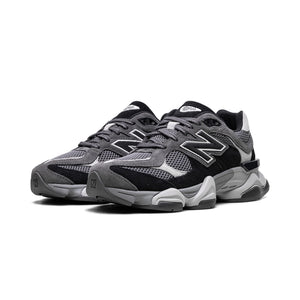9060 "Black / Castlerock"