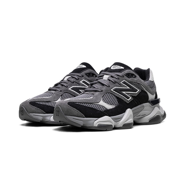 9060 "Black / Castlerock"