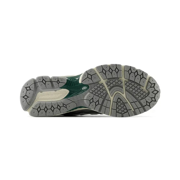 1906R "Cream Grey Green"
