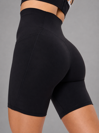 Rosa Pocket Short 7" - Onyx Black