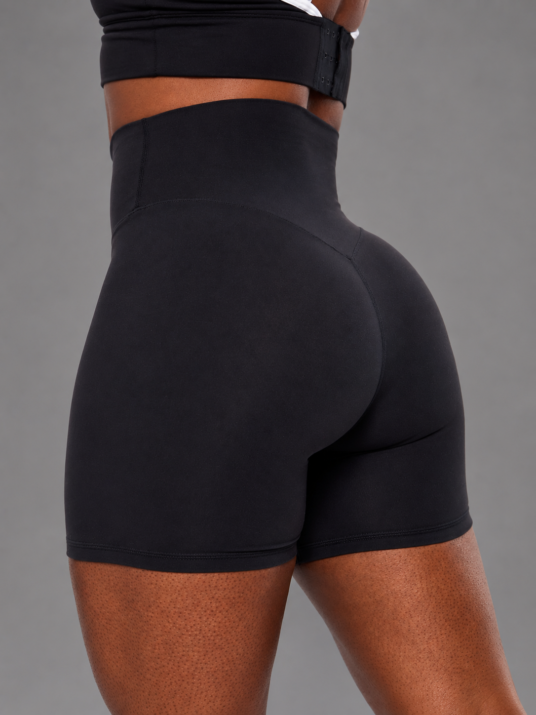 Rosa Short 5" - Onyx Black