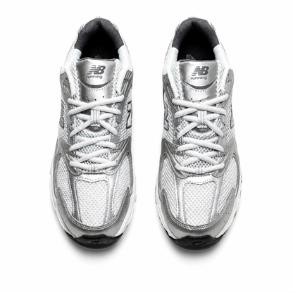 530 "Grey Matter Silver Metallic"