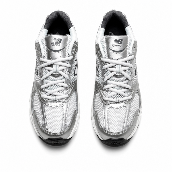 530 "Grey Matter Silver Metallic"
